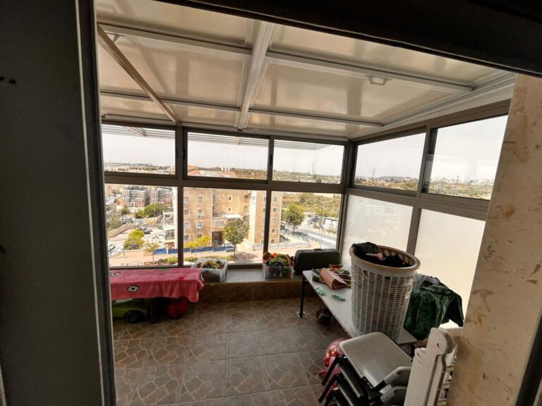 2e49fe4d-156e-4c88-a757-42e17a093632